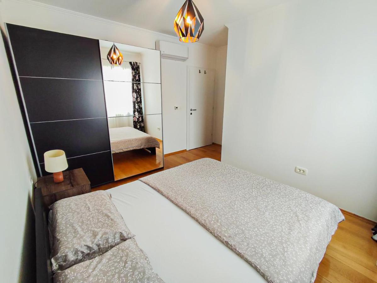 Apartments Amfora - Cozy And Modern Apartments For Up To 15 People, 100M From The Sea And Beach ستارا نوفالجا المظهر الخارجي الصورة